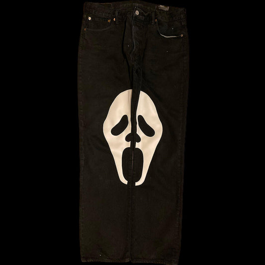 Front of the Scream pants V2 upcycled by 00timeleft.