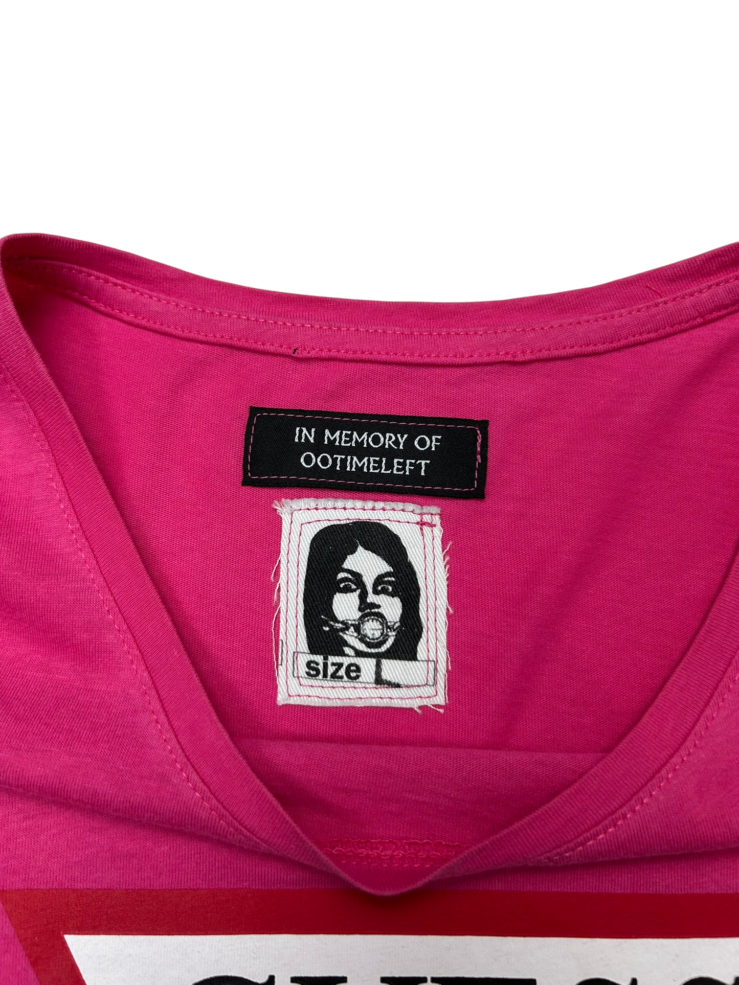 GUESS WHO D!E ALONE T-SHIRT