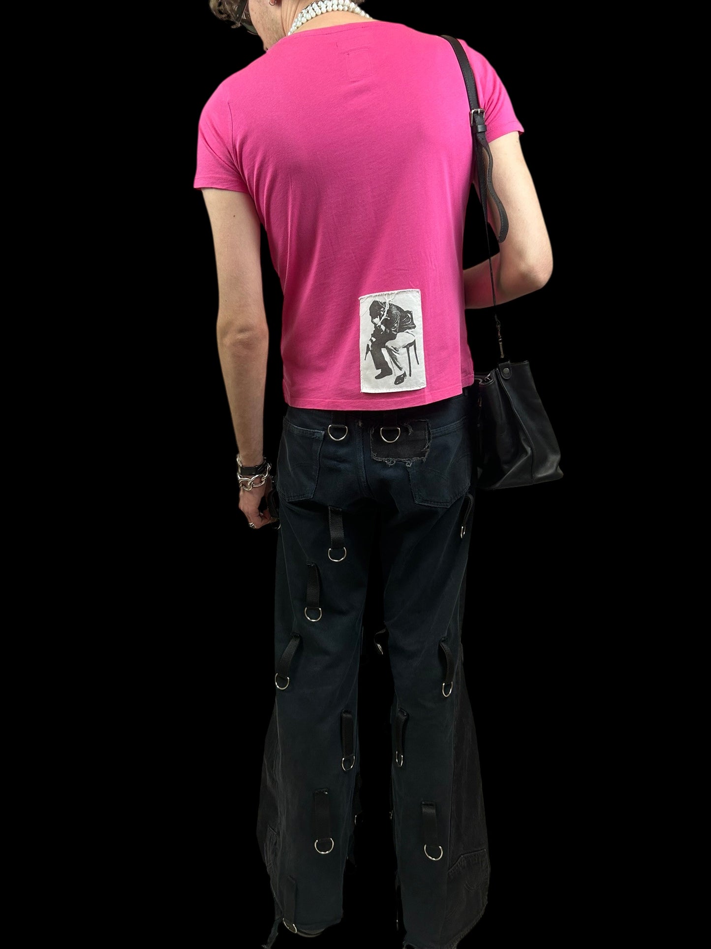 GUESS WHO D!E ALONE T-SHIRT